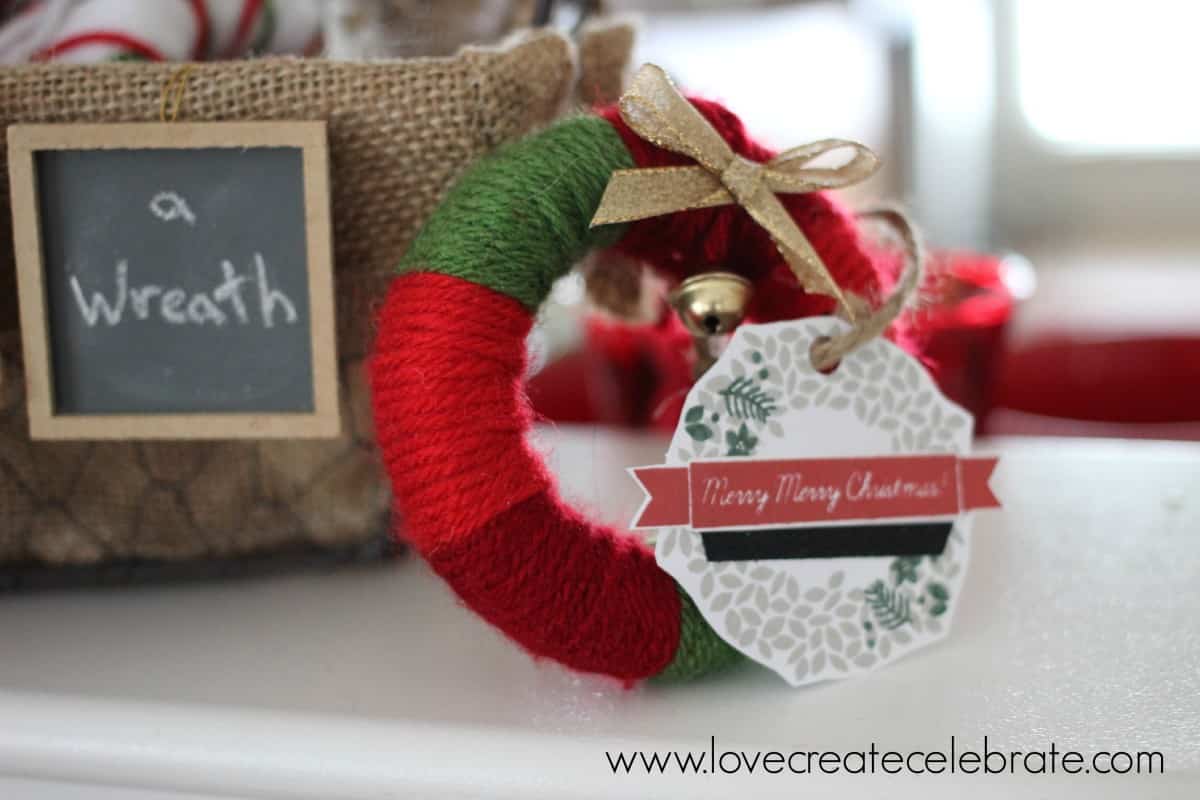 yarn wreath party favours