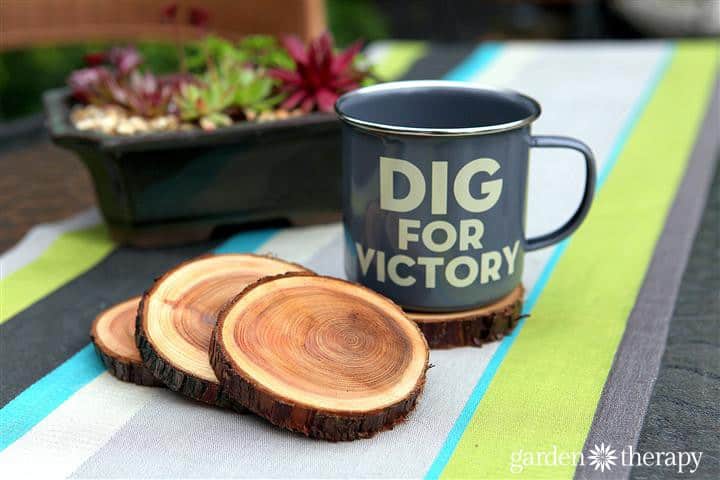 These wood coasters are rustic and perfect for an outdoor party. 
