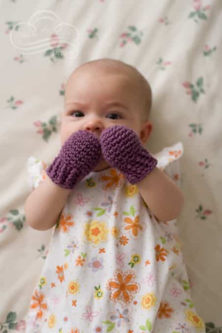 Baby mittens keep those adorable little hands nice and warm - perfect accessories for a baby girl