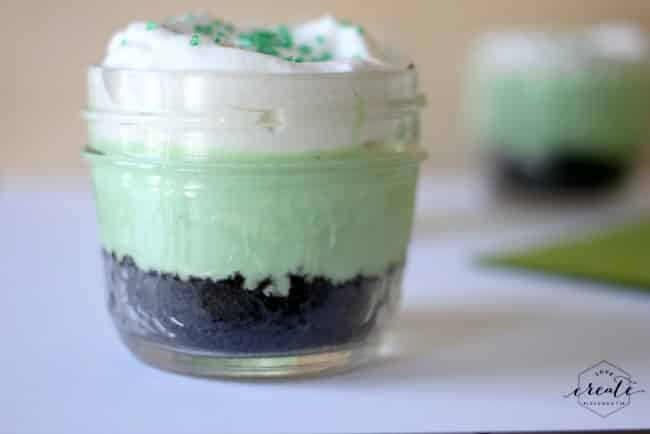 A quick and easy no bake recipe to serve friends and family! Perfect for St. Patrick's Day! 