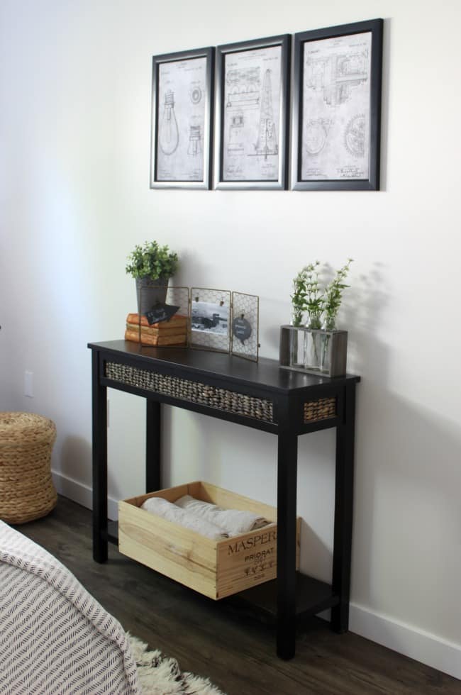 Love the mix of modern and industrial decor in this bedroom design!