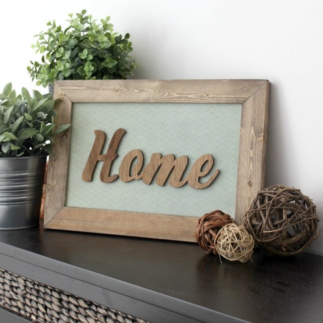 Love this DIY Rustic Wood sign. Perfect home decor piece!