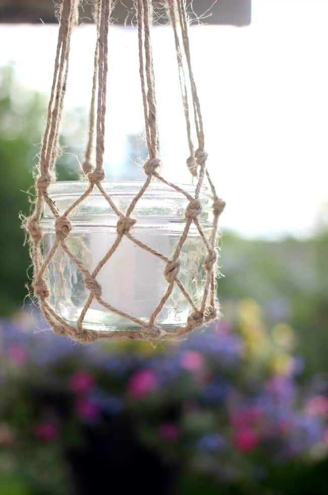 The perfect DIY outdoor decor for a summer party on the patio! All you need is jute string and mason jars! 