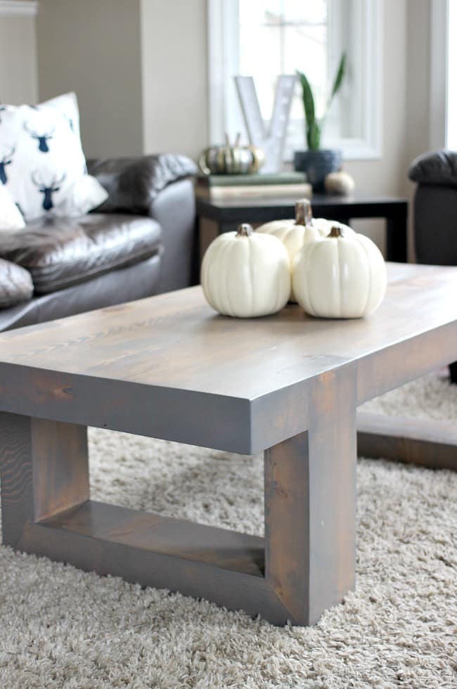 Warm and inviting decor ideas for autumn in the living room