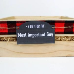 Instead of gift baskets, why not opt for the more manly Gift Crate?! The perfect crate for any guy on your list, plus an amazing list of suggestions!