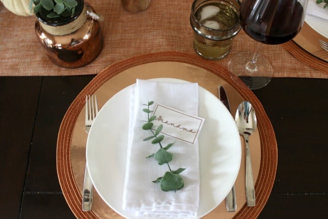 Make perfect handwritten place cards (even if you don't have perfect writing!). Beautiful for any table setting! I'm dreaming of Thanksgiving and Christmas tables :)