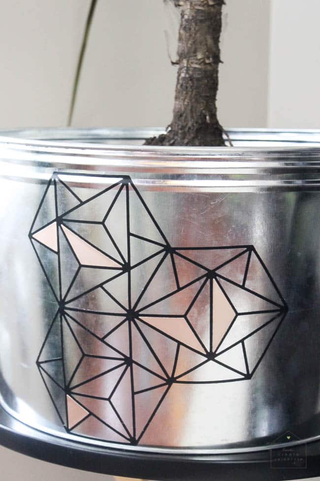 Make this modern geometric planter for any corner in your home. Love the industrial chic flair to this home decor project idea!