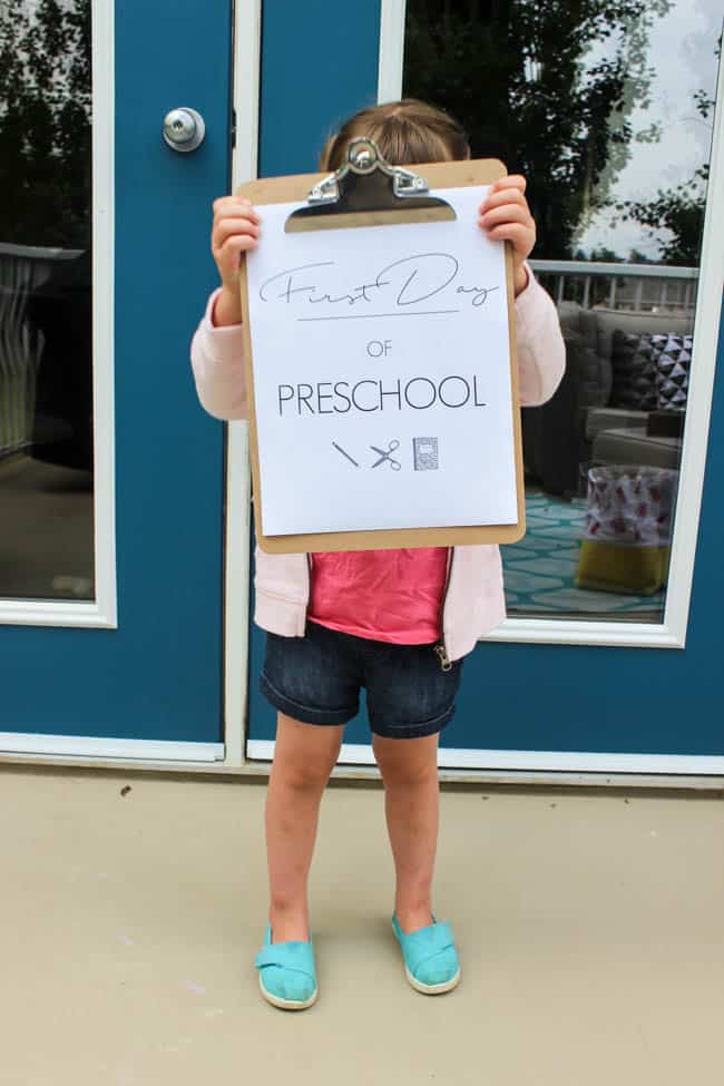 Modern Printables for your little girl or boy's first day of school. These Printables start at preschool, but can be used through every grade until they are finished high school! LOVE this pretty alternative to mark the new school year!