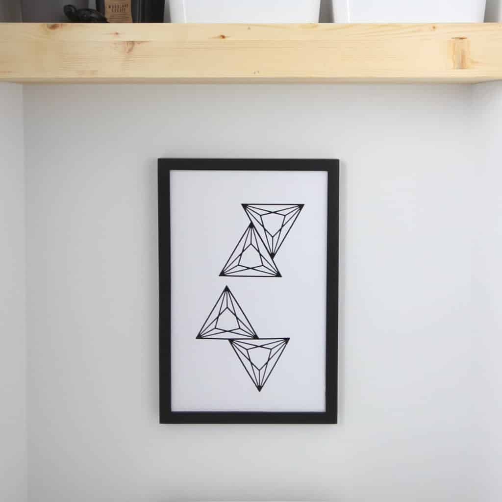 Modern geometric art in just 10 minutes! Love this black and white minimalist, nordic wall decor!