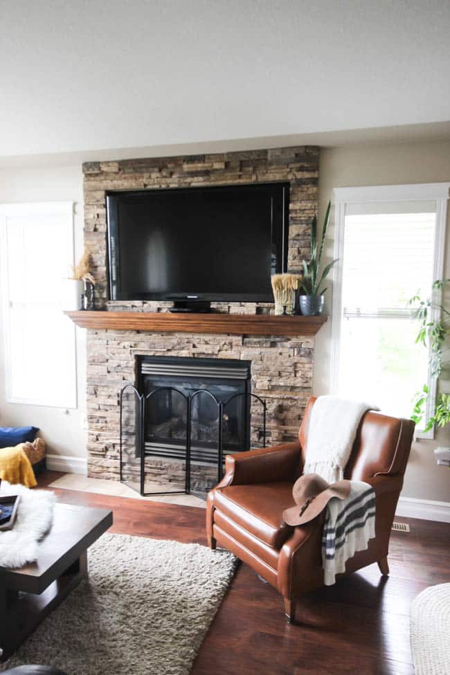 This is my decorated mantle in the simple fall theme