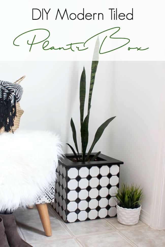 Beautiful ideas to make your own modern tiled planters! Love the beautiful black and white tiles from Jeffrey Court Tile on this modern square planter box! A cheap and clever way to use your leftover tiles. 