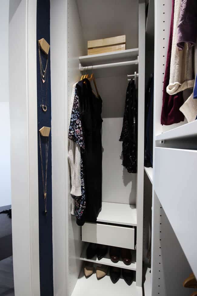 A stunning dream closet is possible, even when you only have a small space to work with! Love the modern ideas for this his & hers closet. A beautifully organized walk-in closet for a small room!