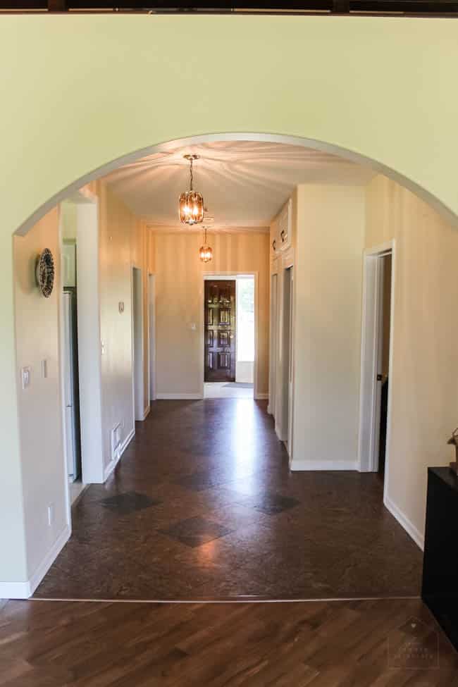 Beautiful modern hallway design plans! Love how the hallway lighting, the long runner, and the barn doors mix together for the perfect modern design.