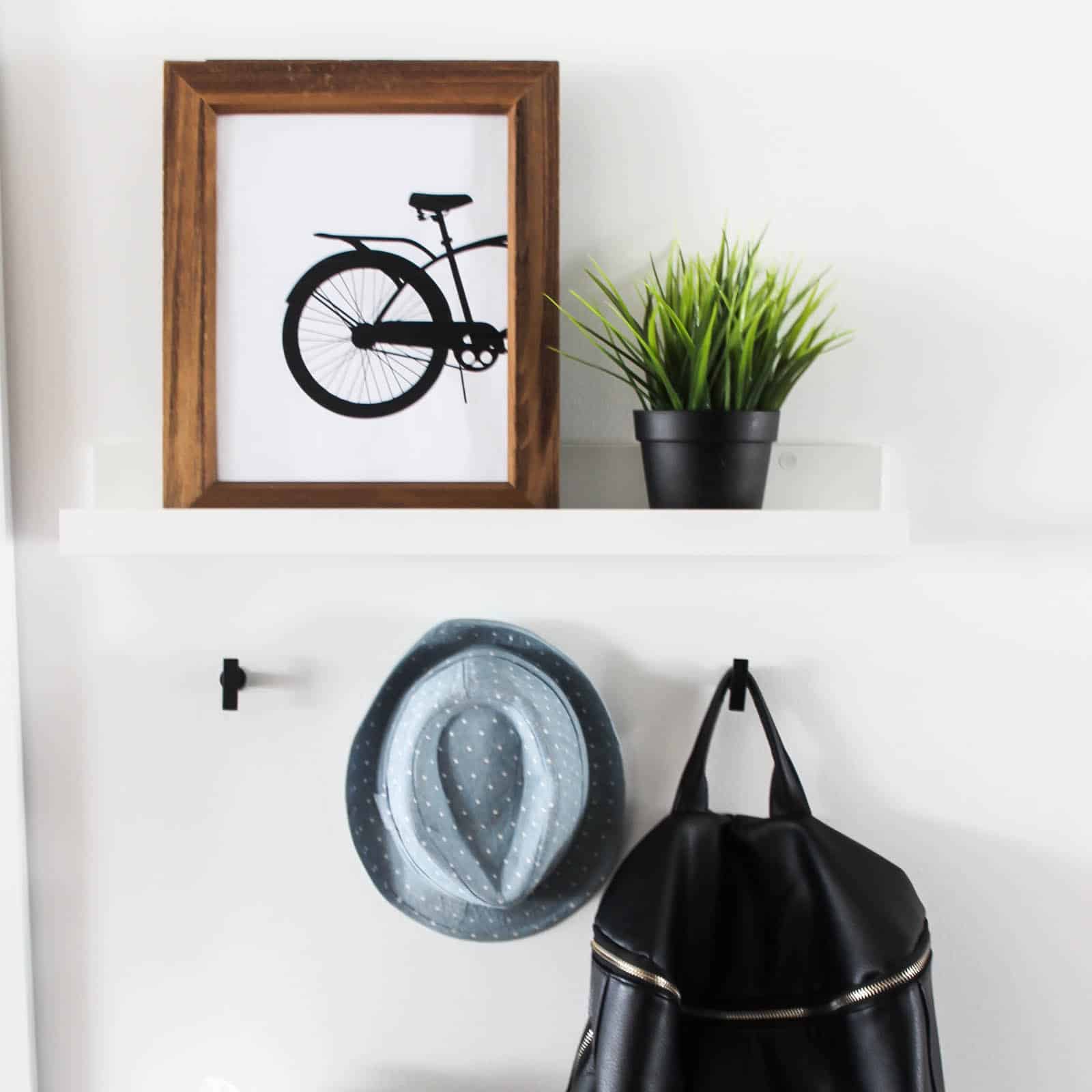 A Modern Free Printable to Spruce up your home for the Spring! Love these minimalist bicycle prints! Perfect for any season! #nordic #scandinavian #modernhome