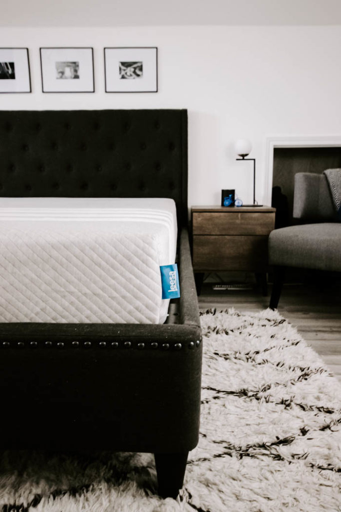 Our most comfortable mattress yet! We can't believe how well we slept after just one night on this new Leesa mattress! If you're looking for a foam mattress in a box, check out this Leesa mattress review first! #sleep #bedroom #modernbedroom 