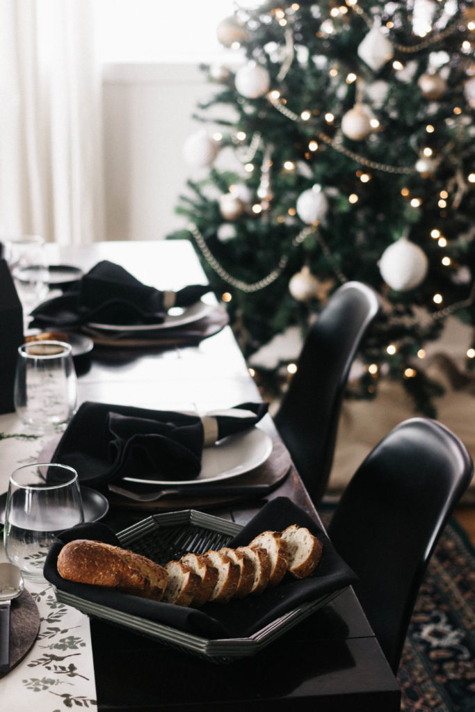 Bread baskets on the Christmas table