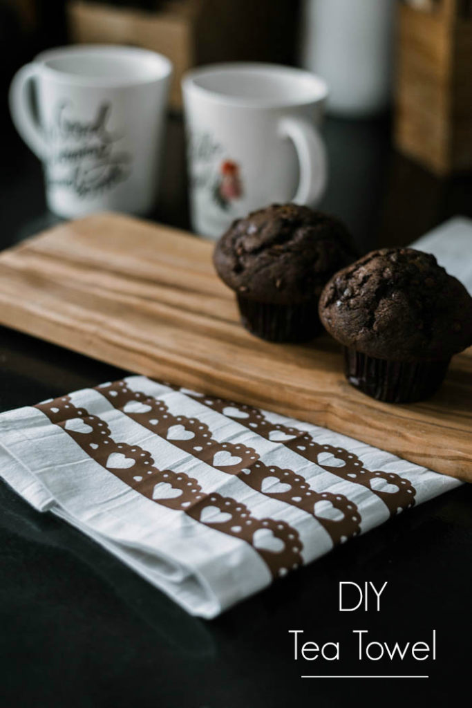 Easy Modern Valentine's Day Decor! Add a little love to your home with this easy DIY tea towel using the Cricut and iron-on vinyl or HTV. Love this subtle design and the modern take on Valentine's Day decor. #ValentinesDay #moderndecor #modernvalentinesday #diy #irononvinyl #cricutmade #cricutmarthastewart #cricut