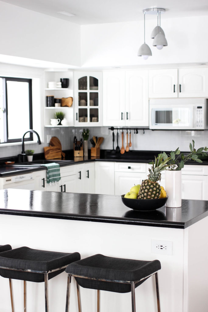 bright black and white kitchen