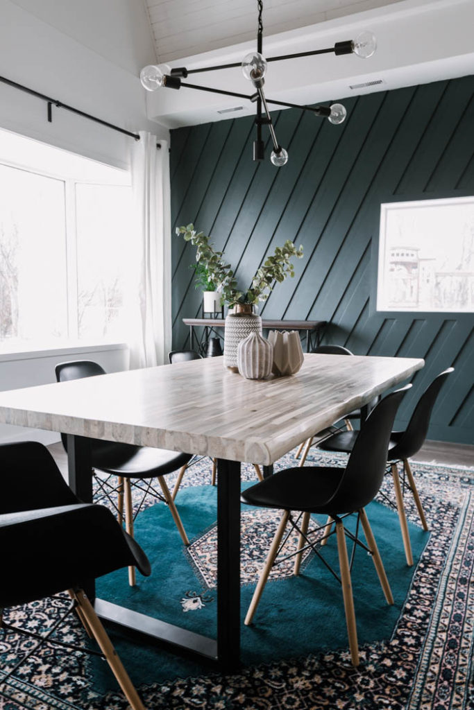 stunning modern dining room with feature wall