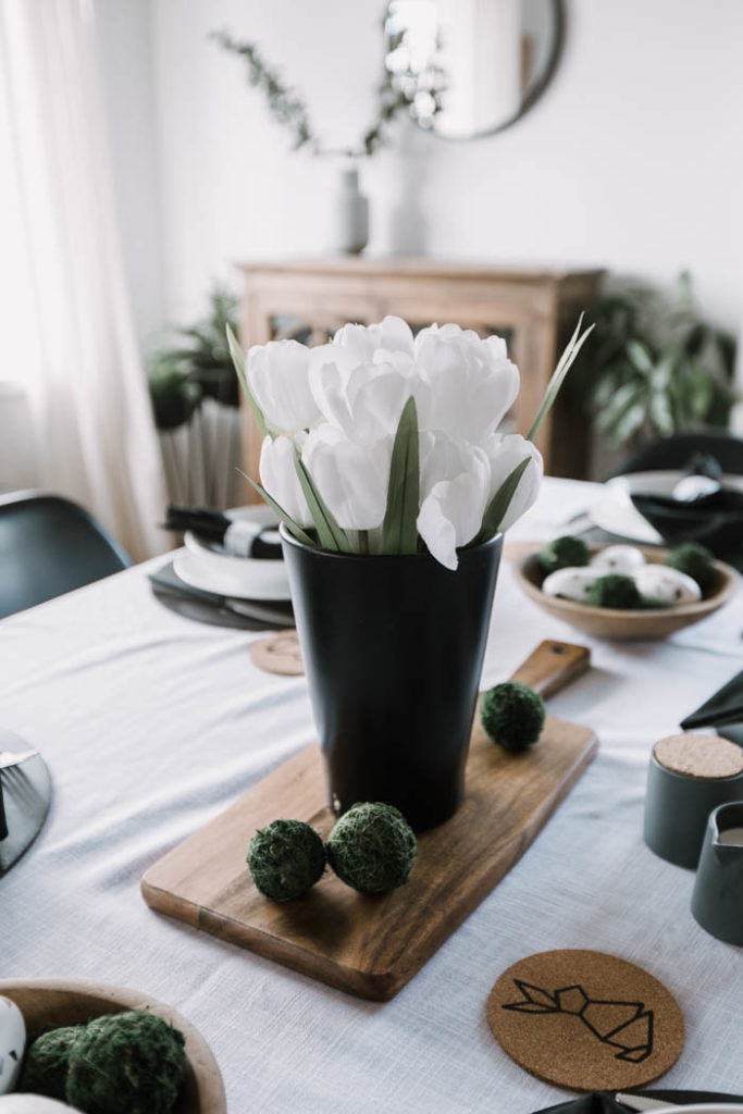 minimalist nordic centerpiece for Easter