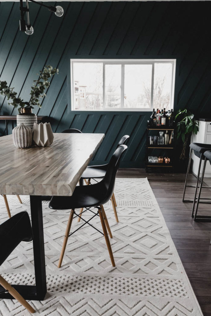 modern accent wall in dining room