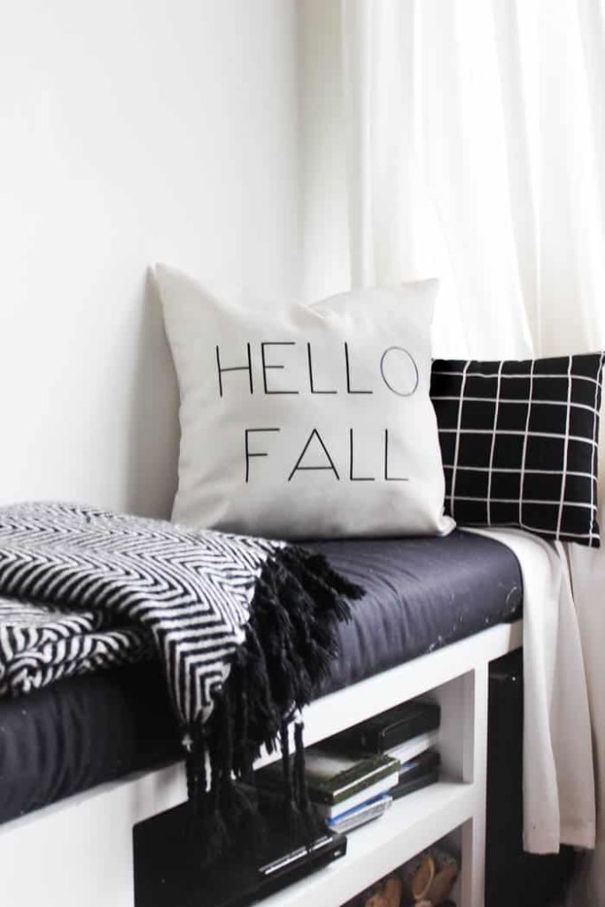 Easy Pillow Decor for any Season