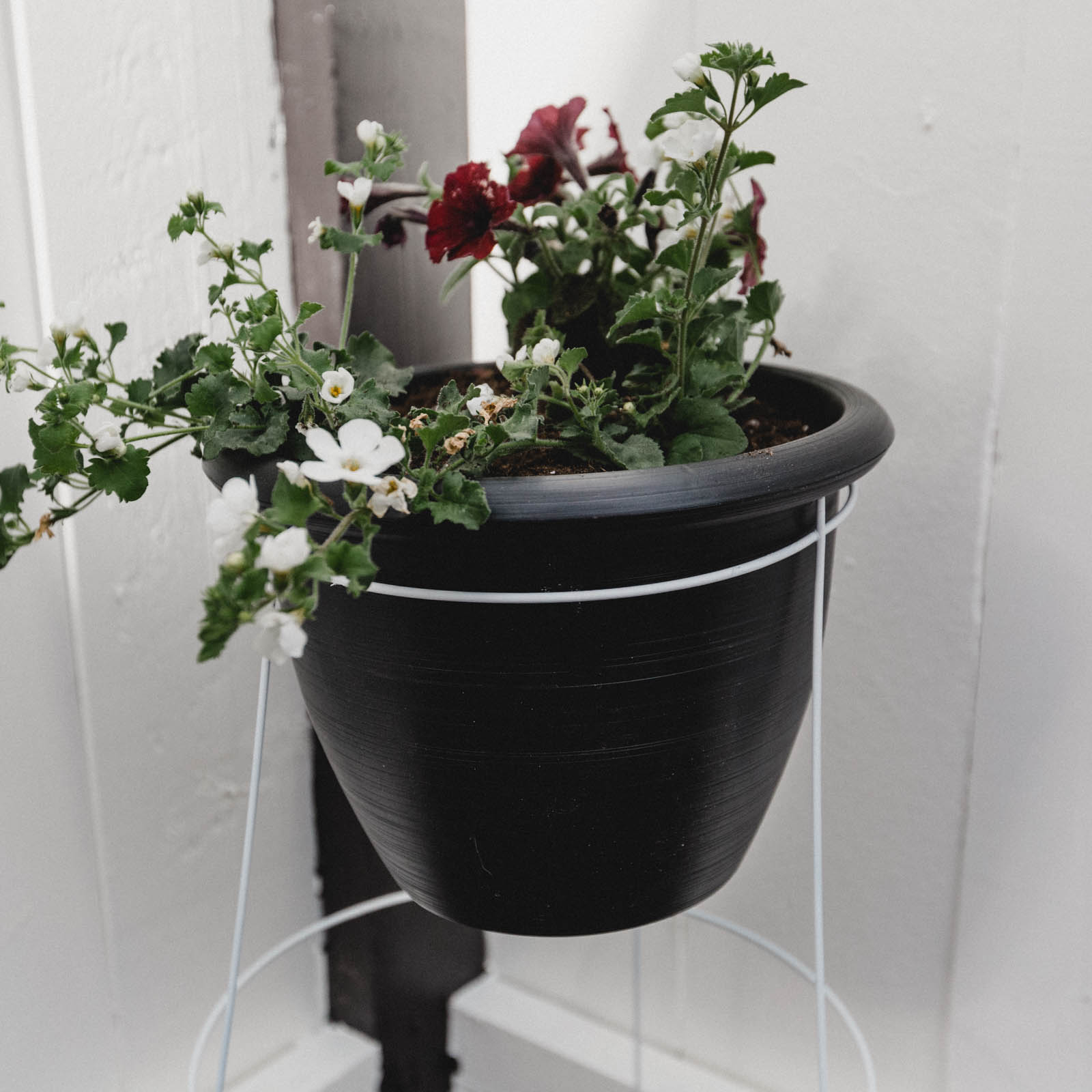 Standing Planter Pot