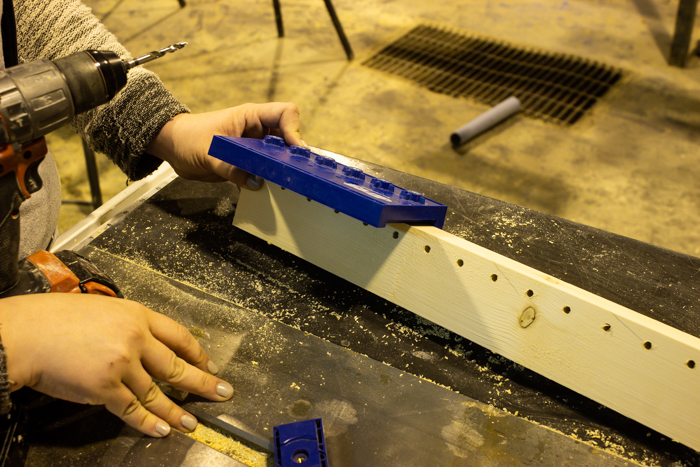 Using the shelf pin jig