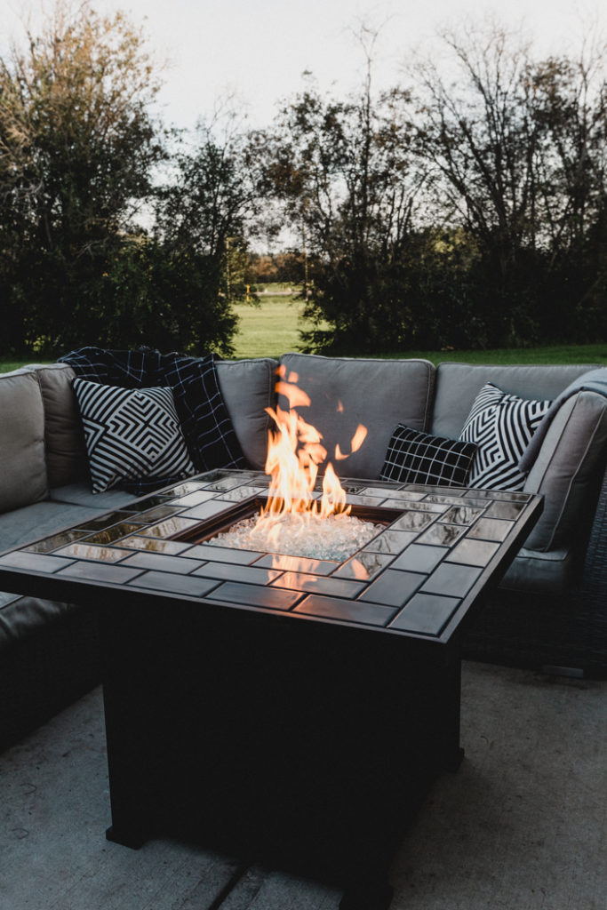 Stunning outdoor DIY fire pit