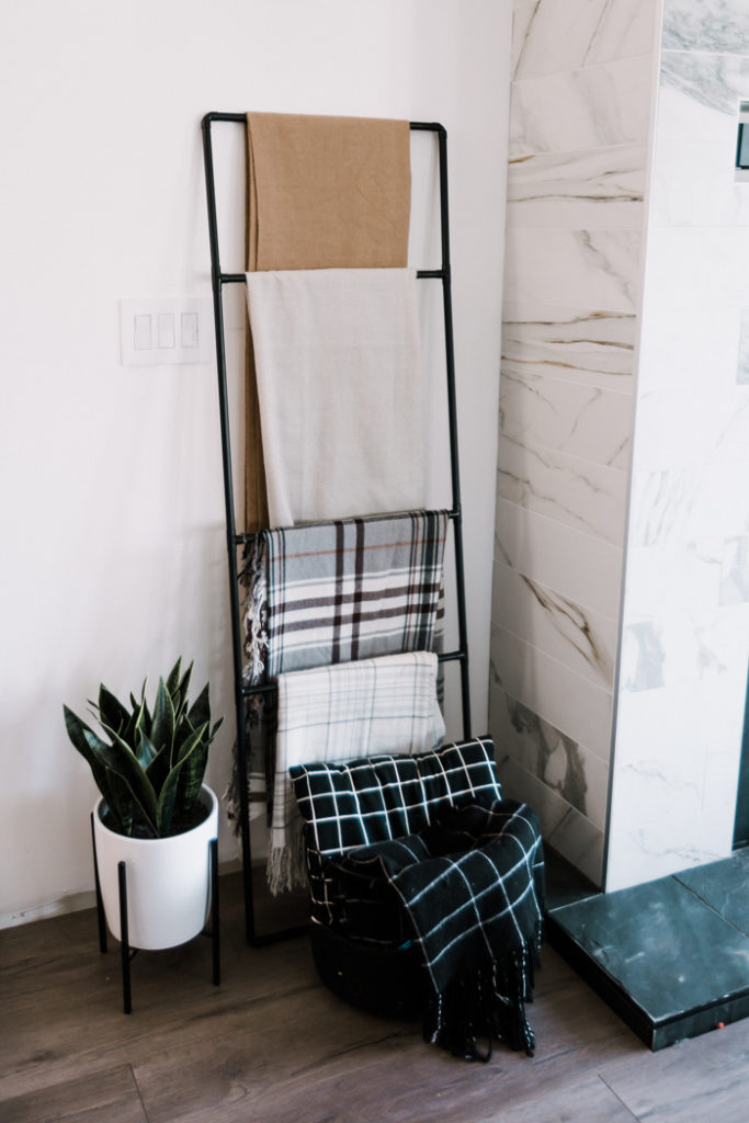 DIY Modern Blanket Ladder