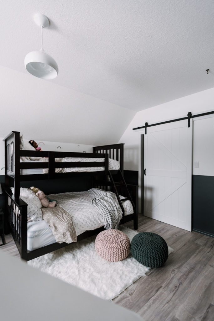 sliding barn door for closet in kids room