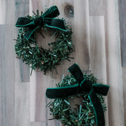 DIY mini pine wreaths