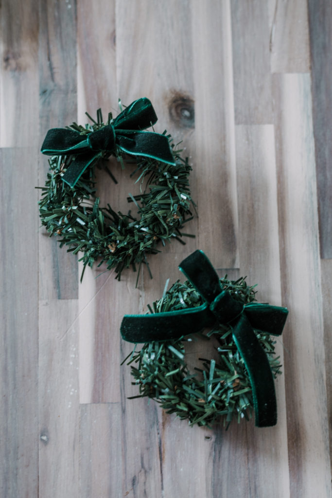 DIY mini pine wreaths