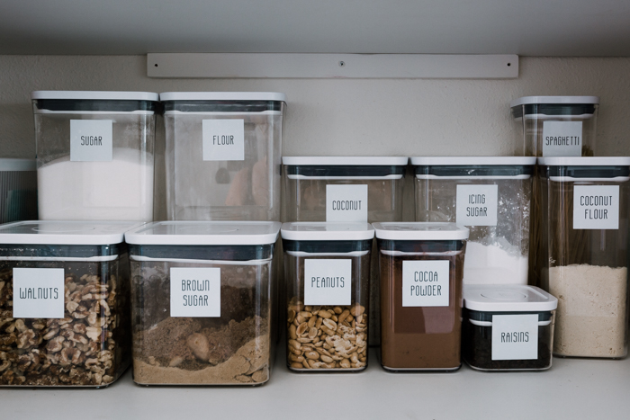 pantry labels with bulk food to reduce waste at home