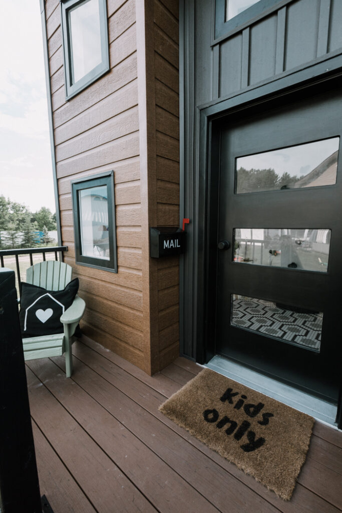 kids front porch with personalization