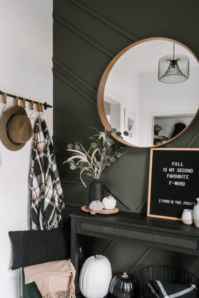 simple fall entryway decor