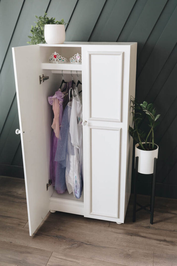 dress up wardrobe build plans