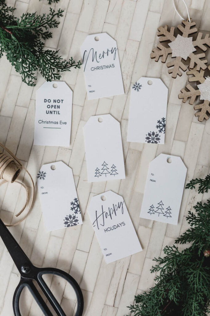 Free minimal design gift tags