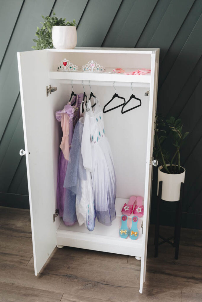 DIY kids dress up wardrobe