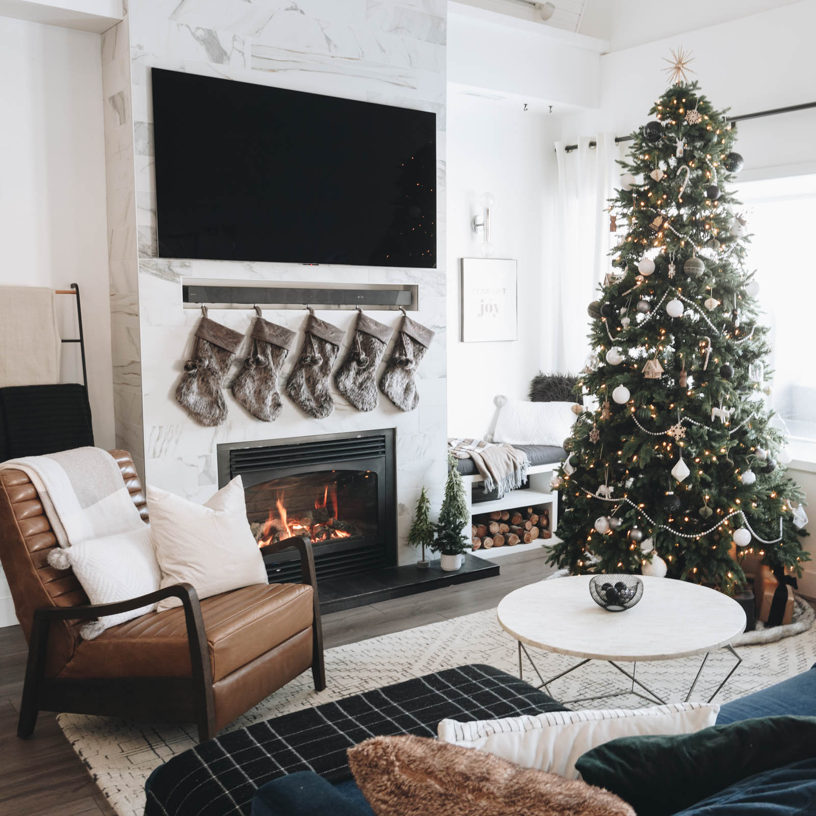 simple modern Christmas living room