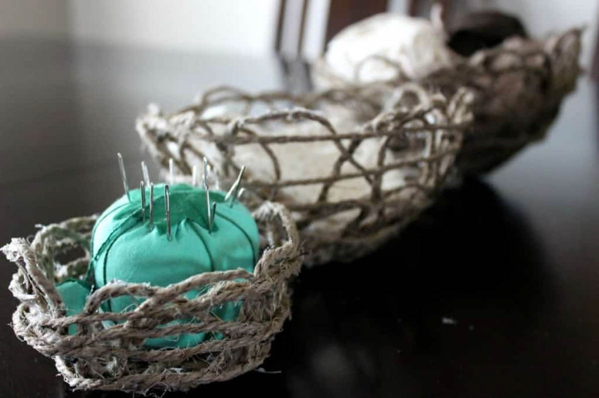 DIY containers made of string and mod podge