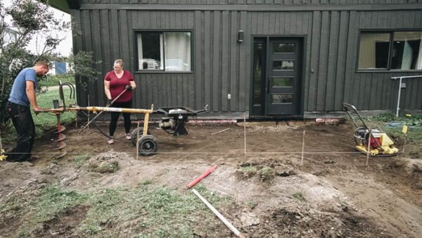 How to Pour a Concrete Slab - Lindi & Russ