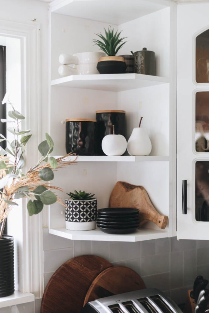 simple fall kitchen open shelf styling