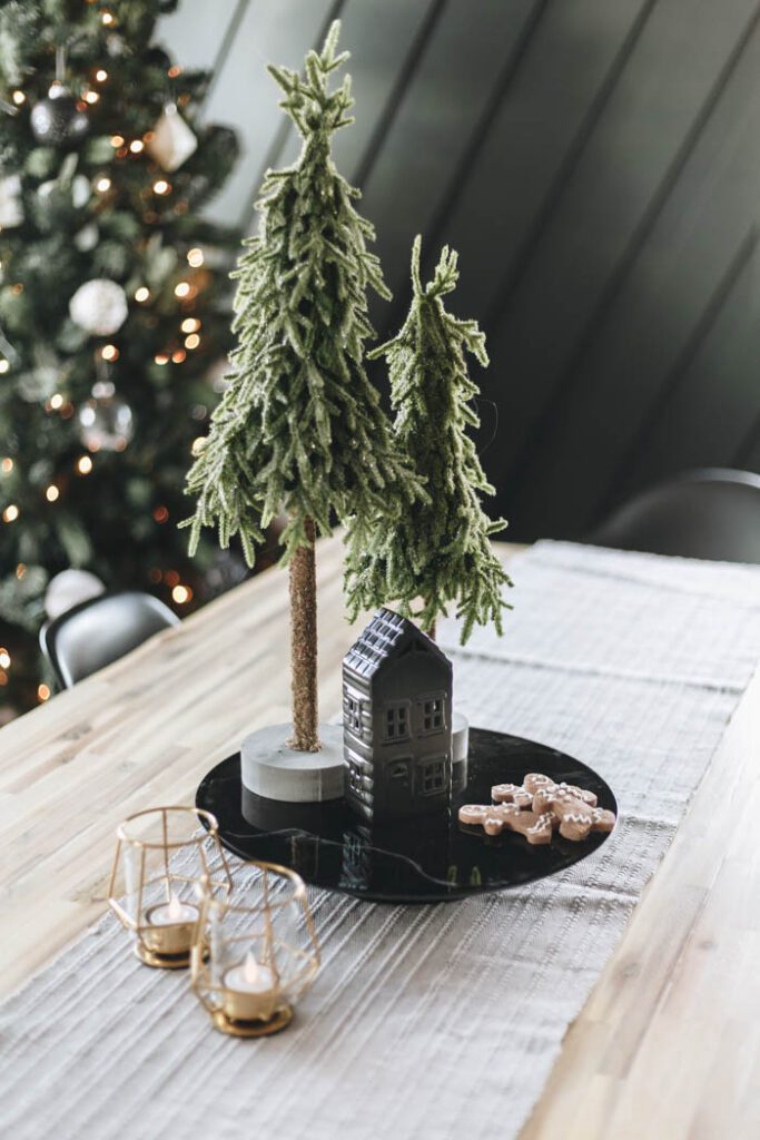 Table centerpiece with a lazy susan