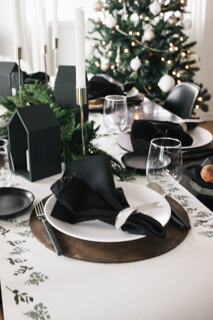 Modern Christmas Tablescape DIY